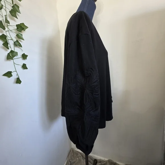 Banana Republic Black Modal Top with Embroidered Balloon Sleeves - Picture 5 of 10